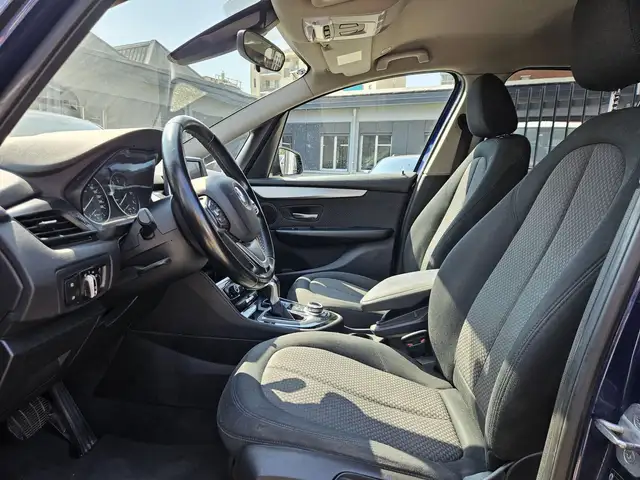 BMW 2 Series view 7