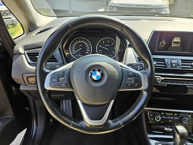 BMW 2 Series view 12