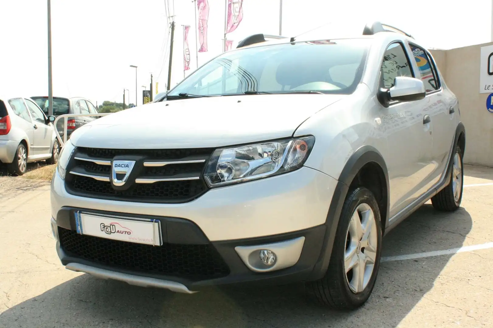 Dacia Sandero 0.9 TCE 90CH STEPWAY PRESTIGE EURO6 siva - 1