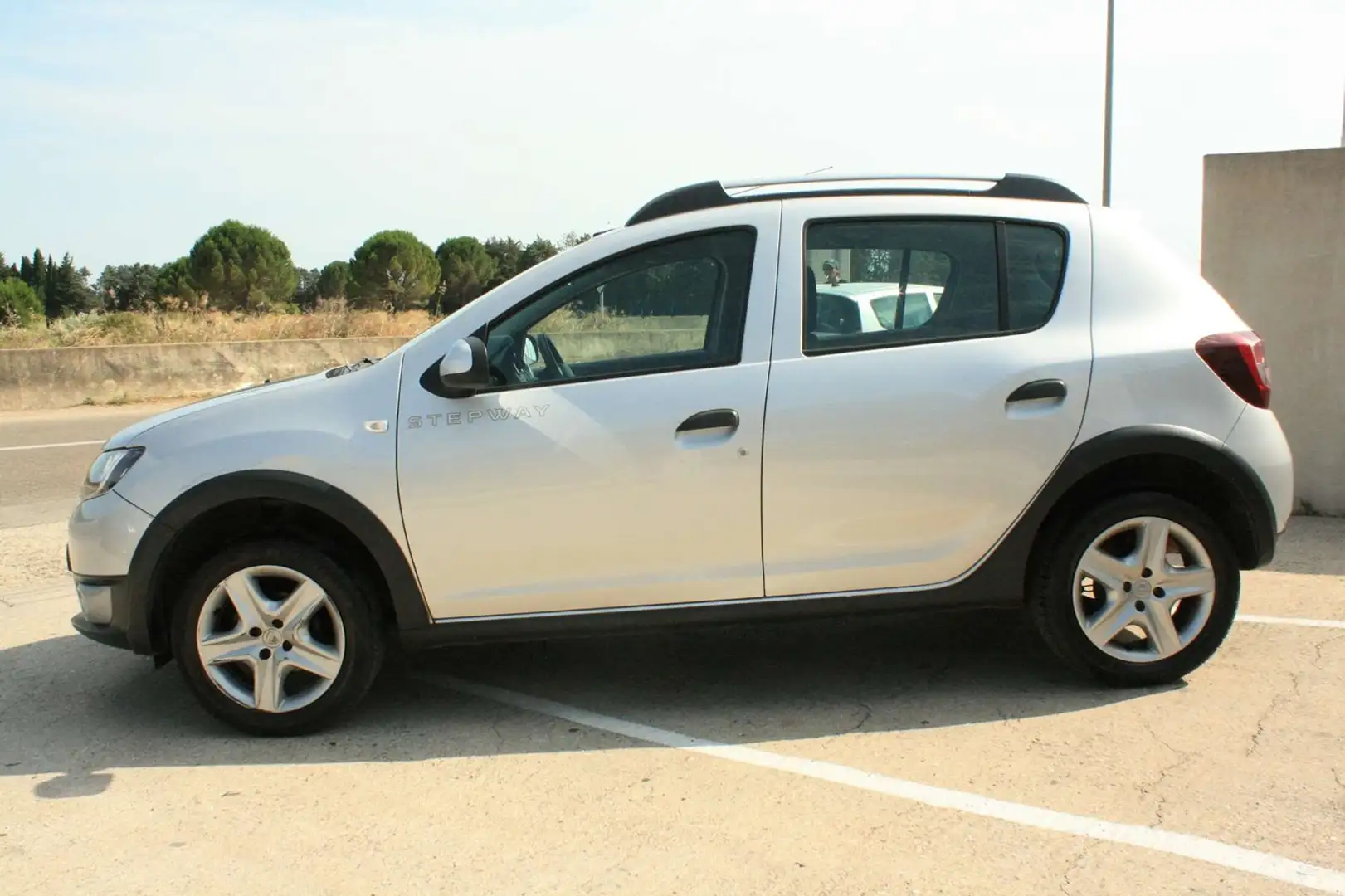 Dacia Sandero 0.9 TCE 90CH STEPWAY PRESTIGE EURO6 siva - 2