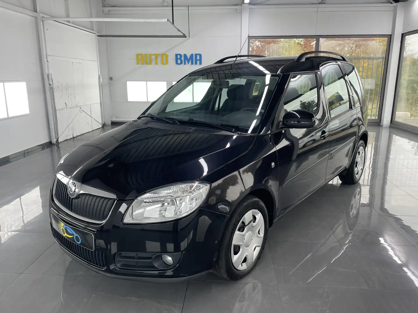 Skoda Roomster Roomster 1.6i Ambiente Tiptronic ** Garantie ** Zwart - 1