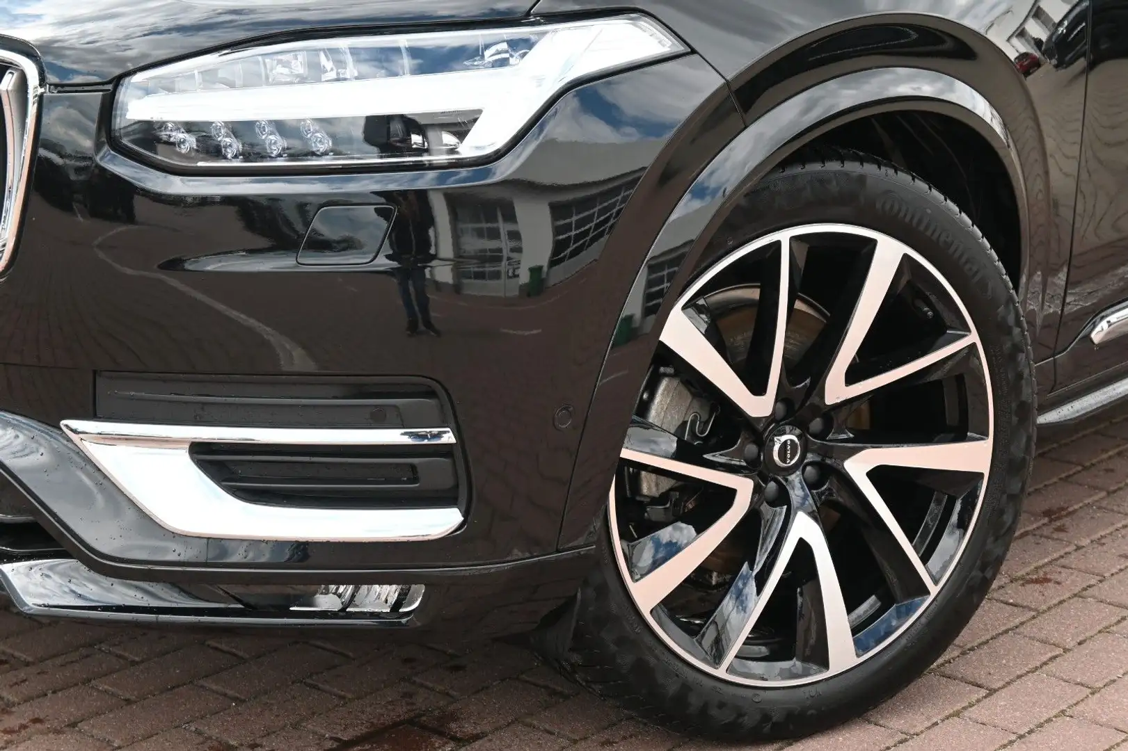 Volvo XC90 Inscri*D5*LUFT*360°*PANO*B&W*HUD*AHK*NP103T Schwarz - 2