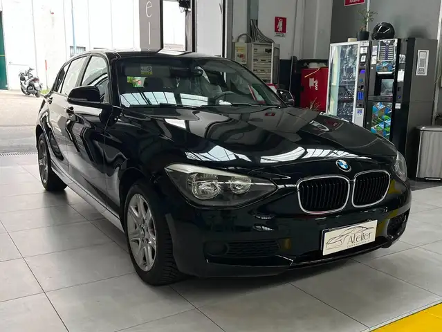 BMW 114 Serie 1 F/20-21 2011 114i 5p Joy E6