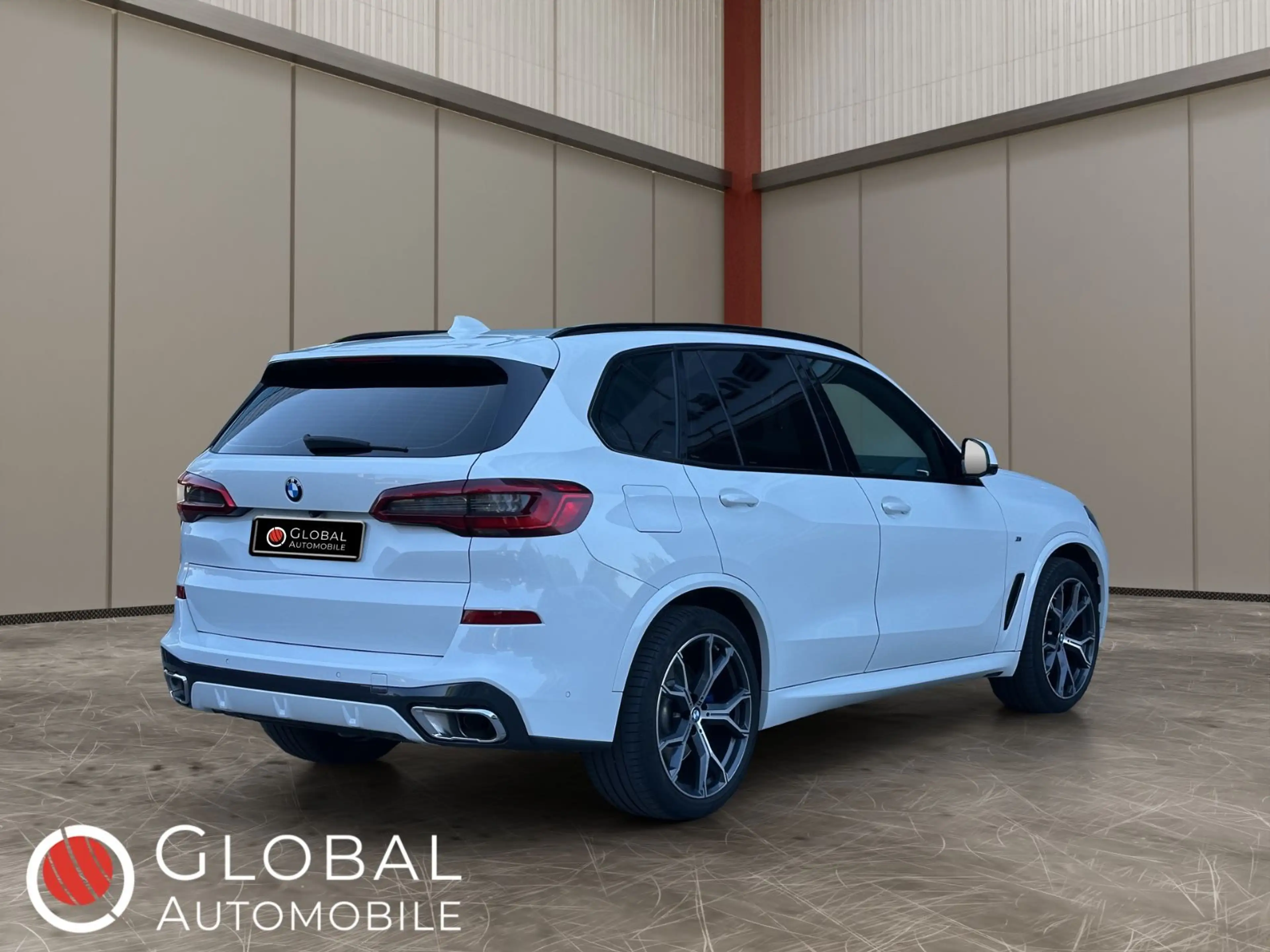 BMW X5 xDrive30d M Sport°LUFT°HUD°H&K°VENT°360° — photo 2