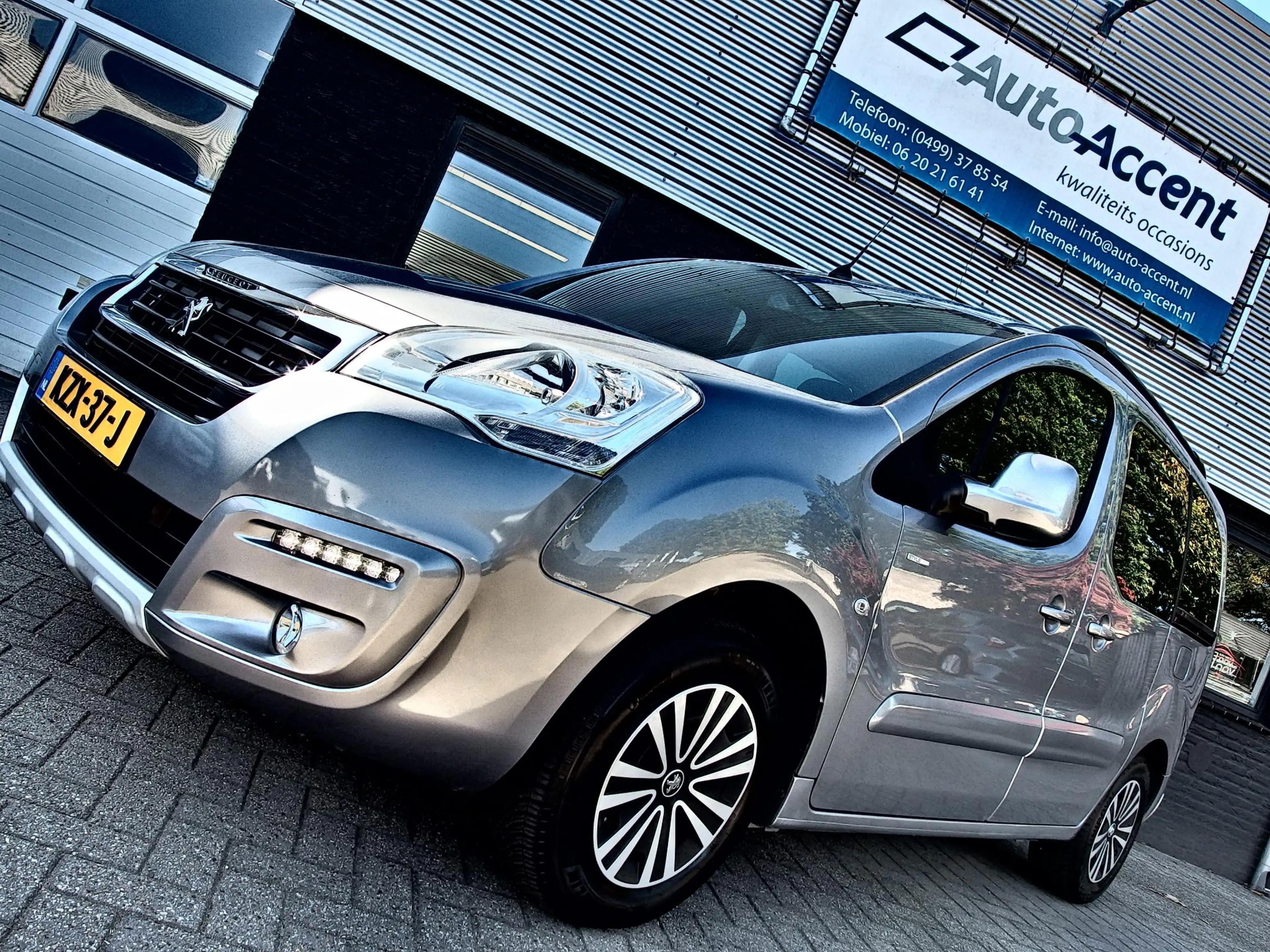 Peugeot Partner Tepee 1.2 PureTech Active Airco/Trekhaak-afn./106d — photo 28