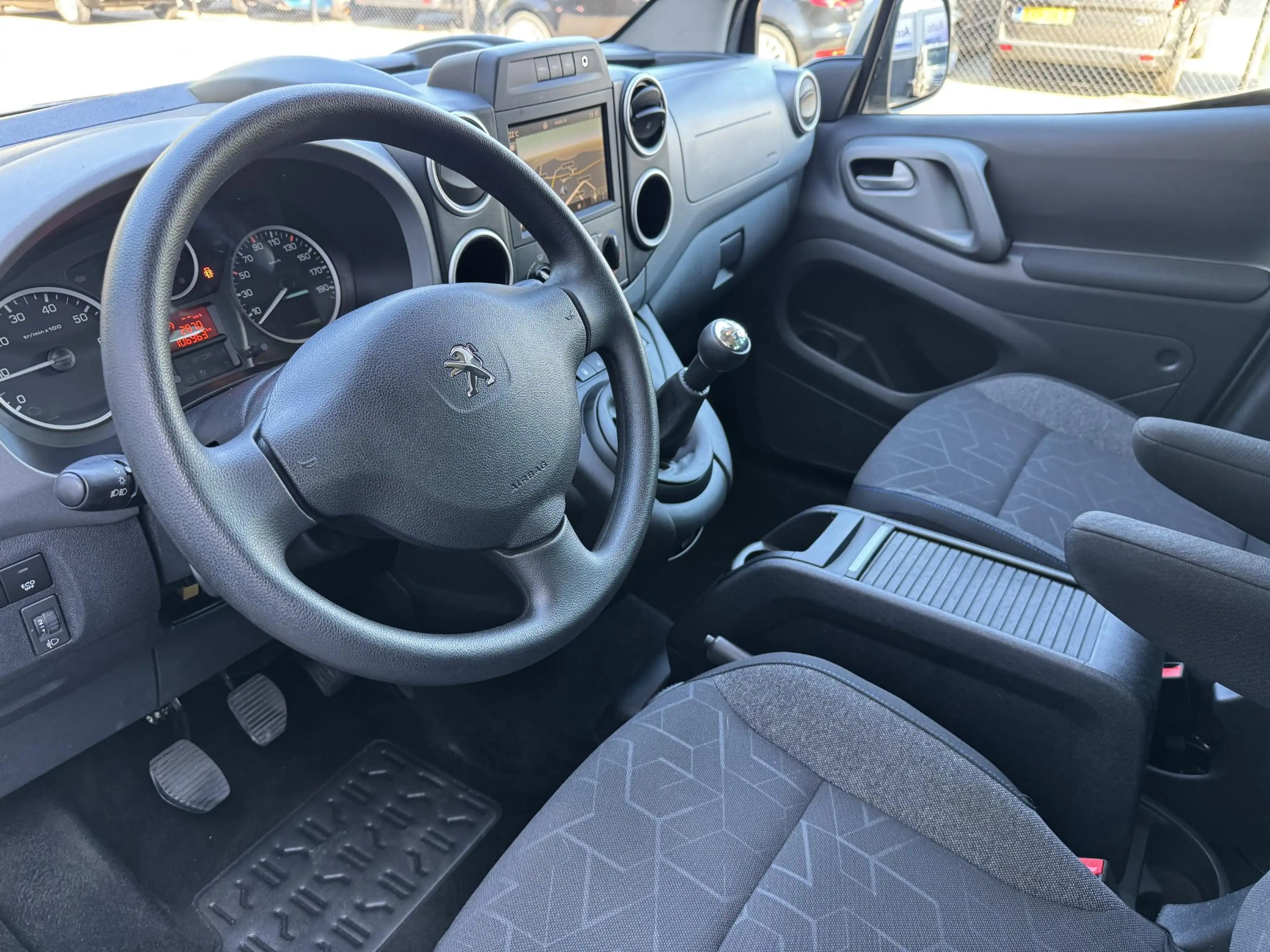 Peugeot Partner Tepee 1.2 PureTech Active Airco/Trekhaak-afn./106d — photo 14