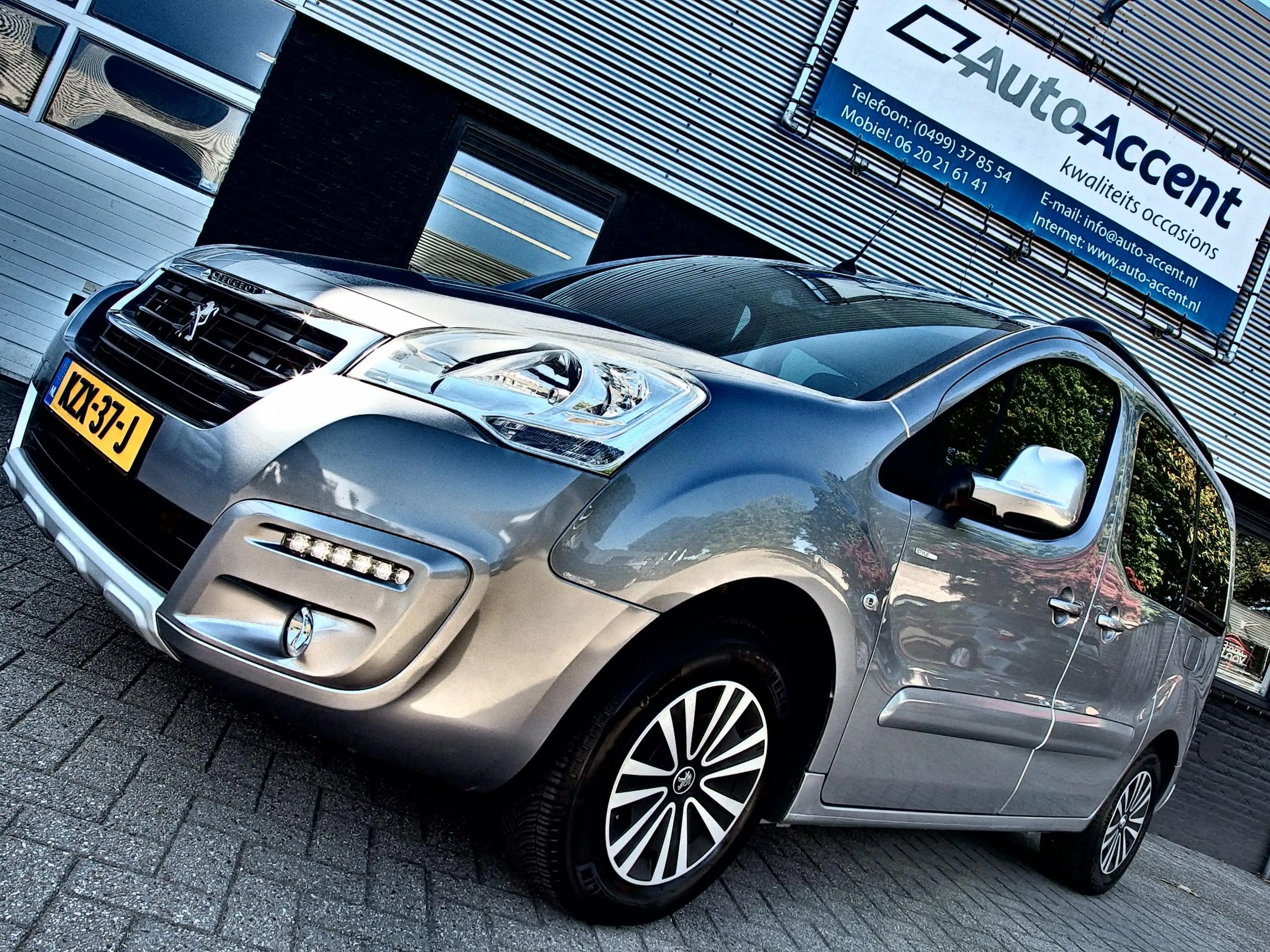 Peugeot Partner Tepee 1.2 PureTech Active Airco/Trekhaak-afn./106d — photo 21
