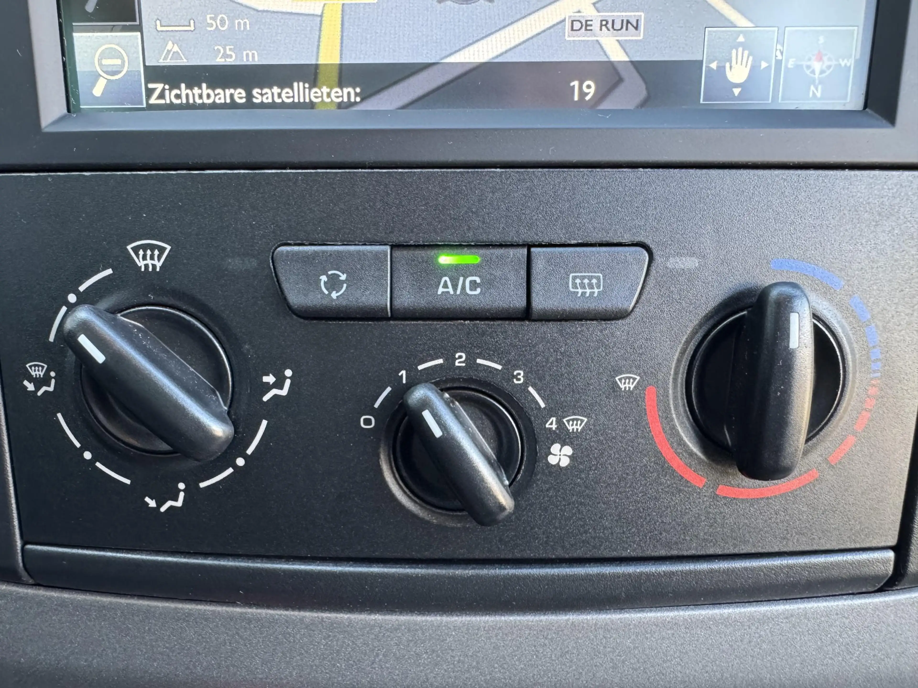 Peugeot Partner Tepee 1.2 PureTech Active Airco/Trekhaak-afn./106d — photo 23