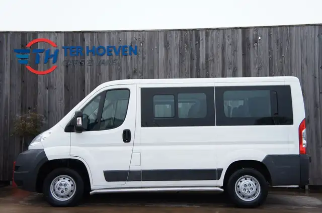 Peugeot Boxer 2.2 HDi L1H1 9-Sitzer Klima AHK 81KW Euro5