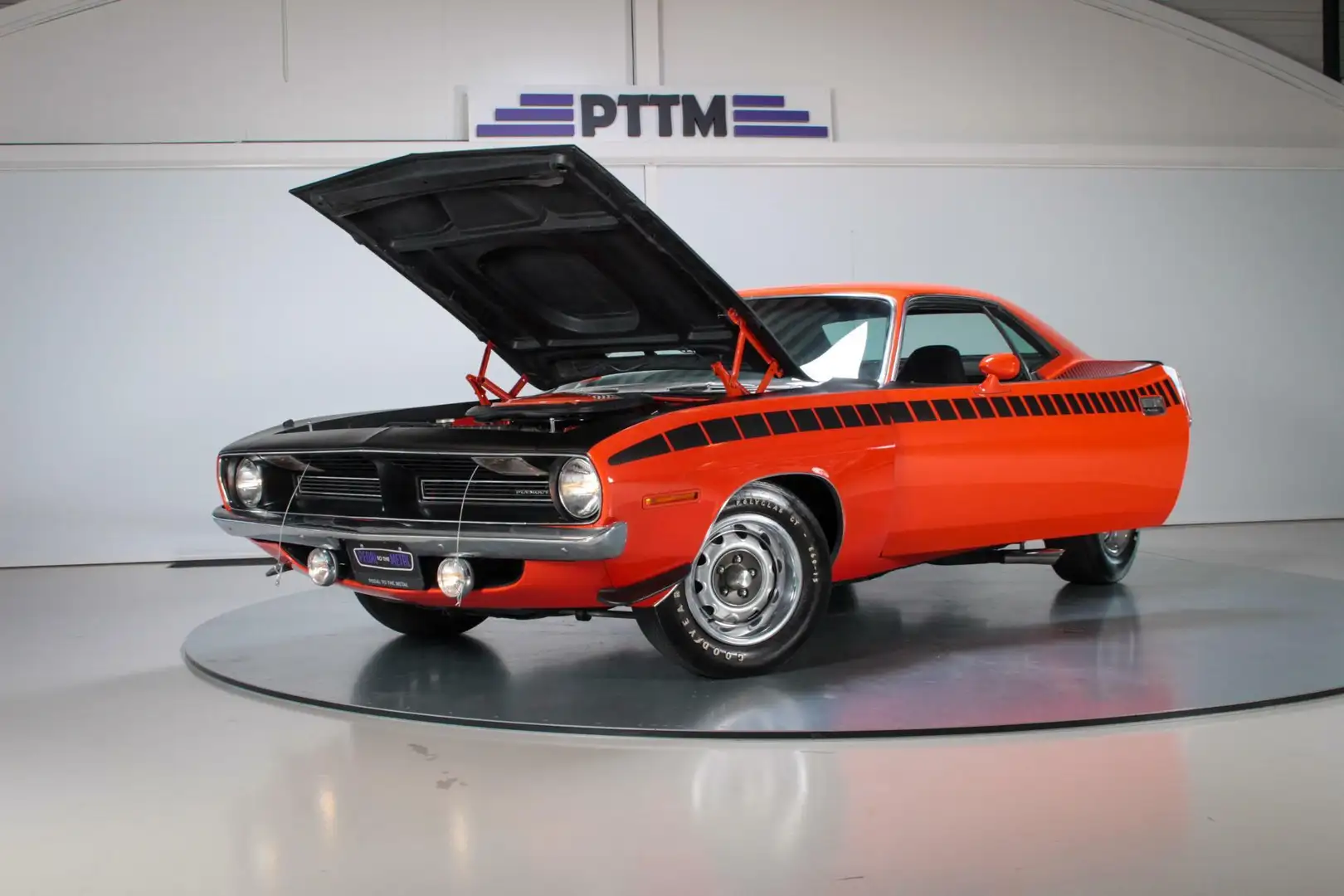 Plymouth Cuda Naranja - 2