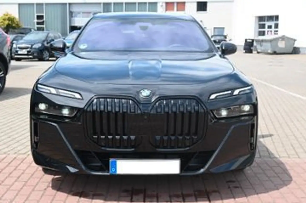 BMW 740