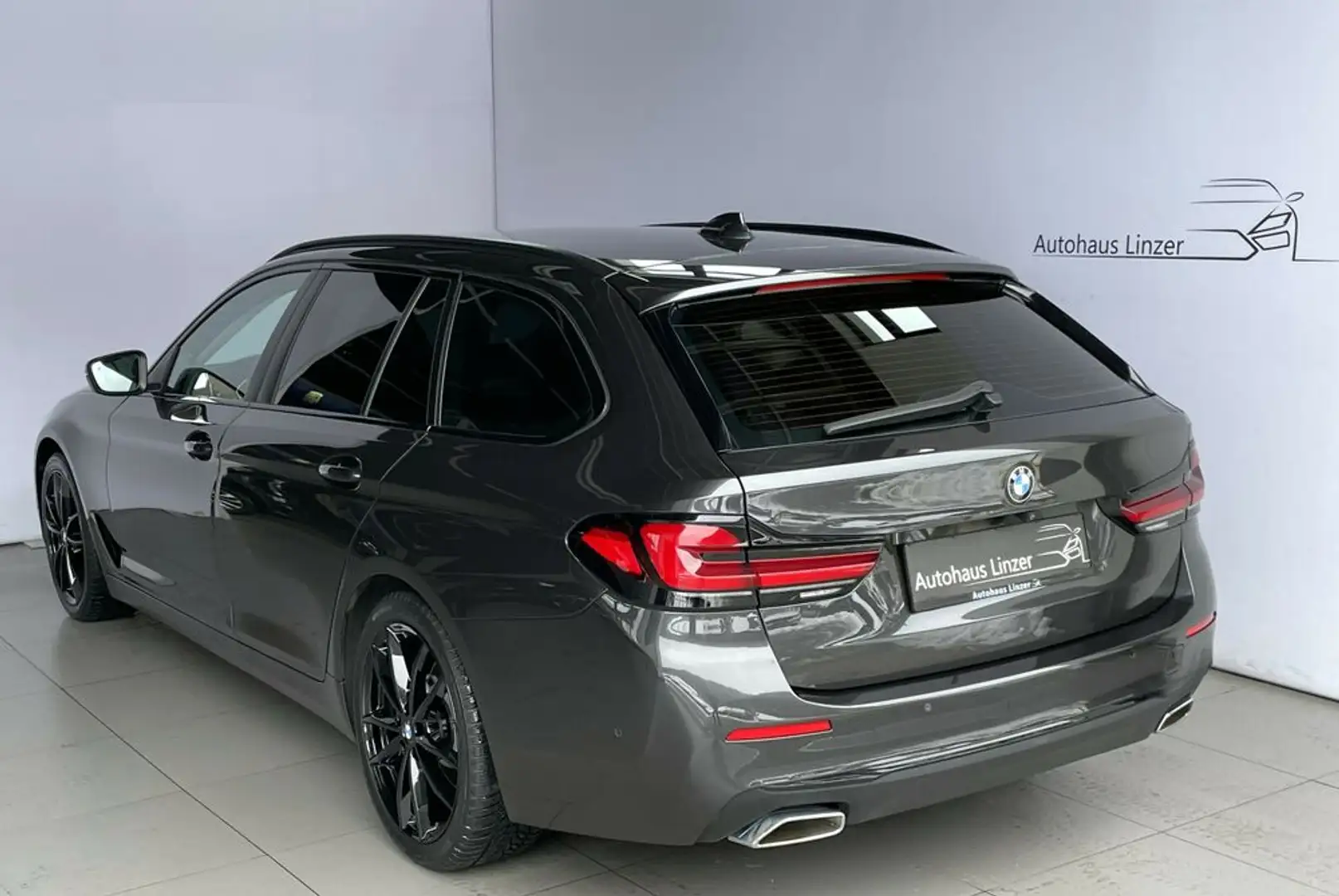BMW 520 d xDrive LCI *LED*Kamera*TotWinkel*LEDER*DAB*19 Grau - 2
