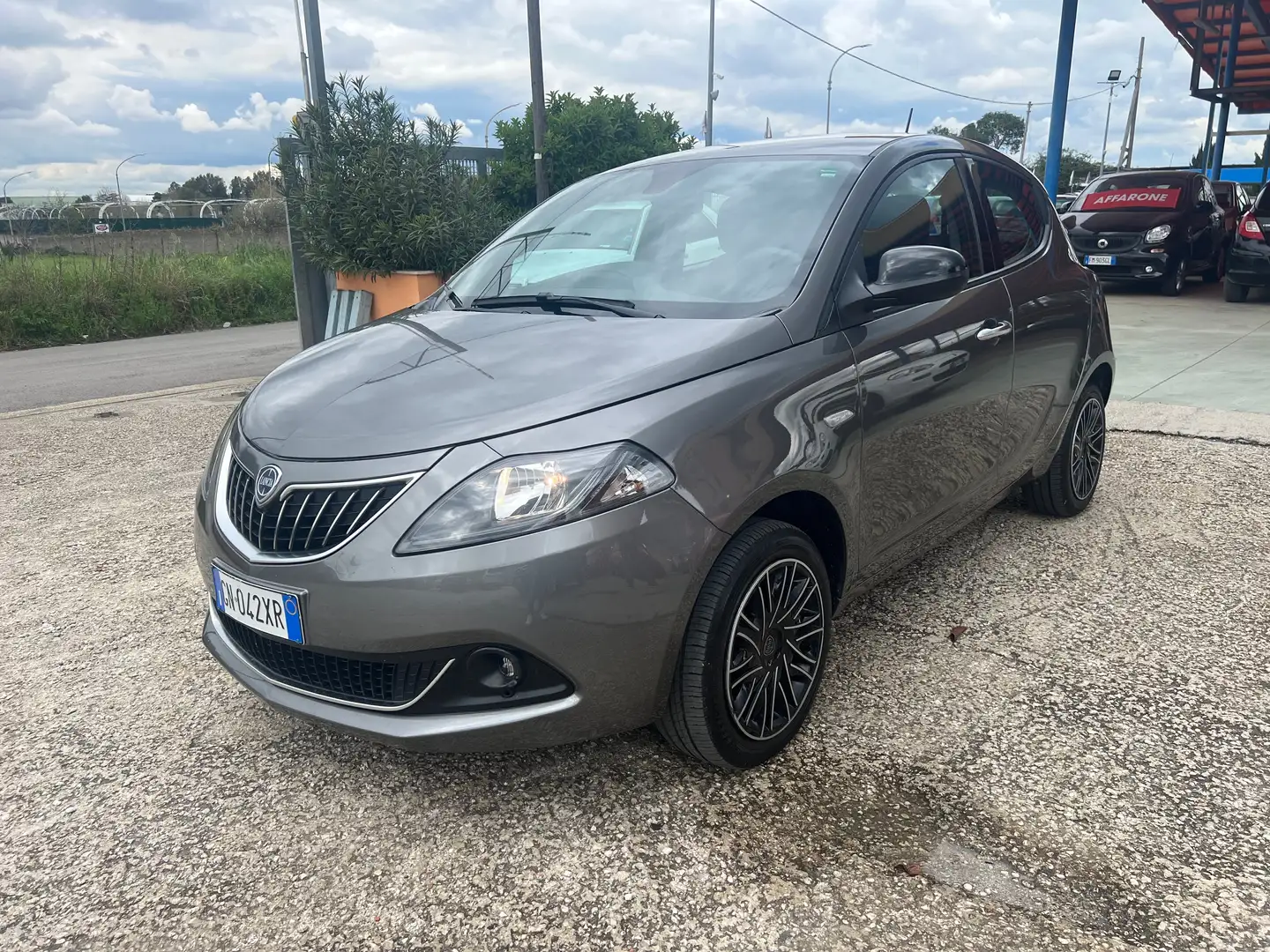 Lancia Ypsilon Ypsilon 1.0 firefly hybrid Telecamera Car Grijs - 1