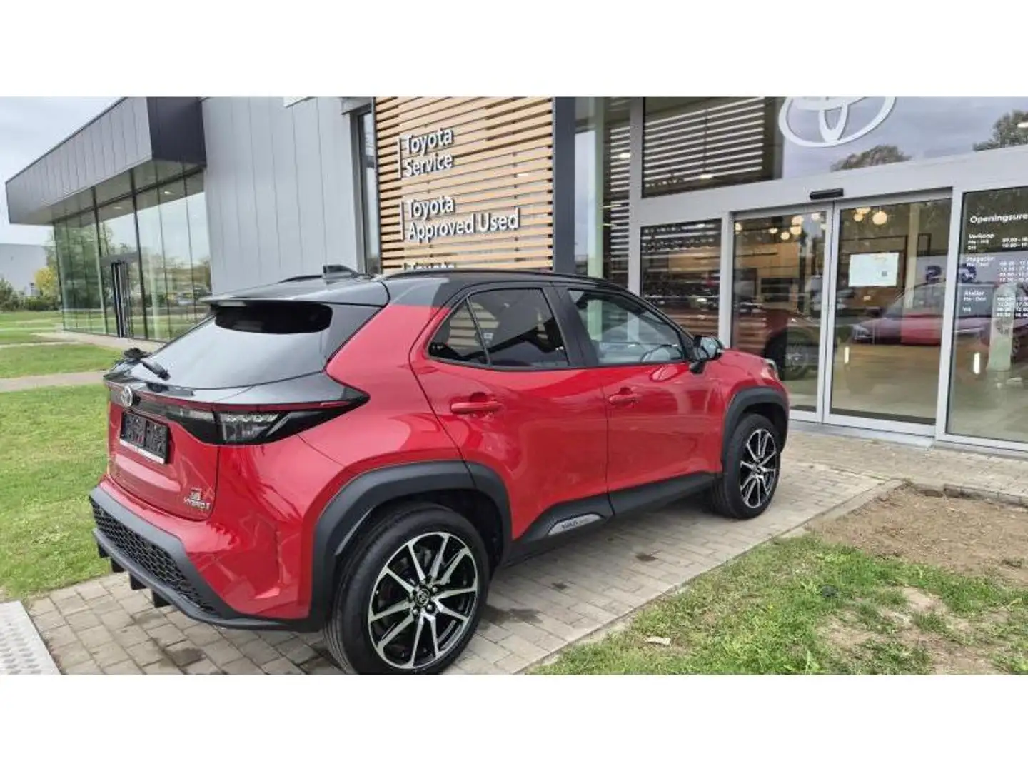 Toyota Yaris Cross GR Sport Bi-tone Rouge - 2