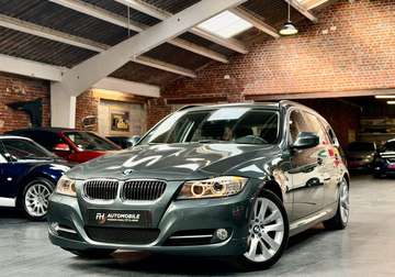 Touring 325i 3.0L 218 ch 66 410 kms Vert Tasman Régulateur, Sièges chauffants, GPS Suivi et historique État exceptionnel