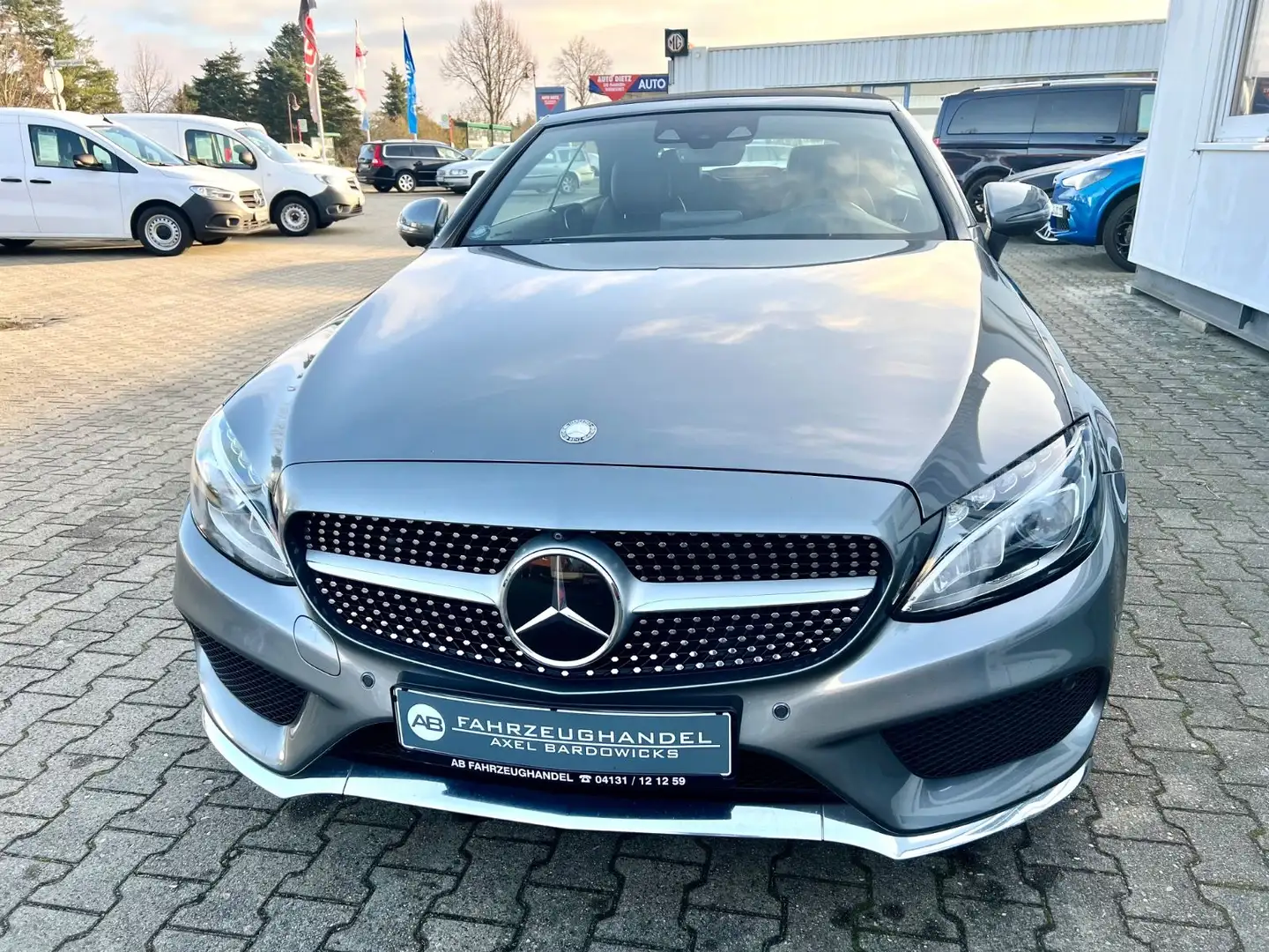 Mercedes-Benz C 250 Cabrio AMG-line / Memory/360 Grad/Burm. Grau - 2