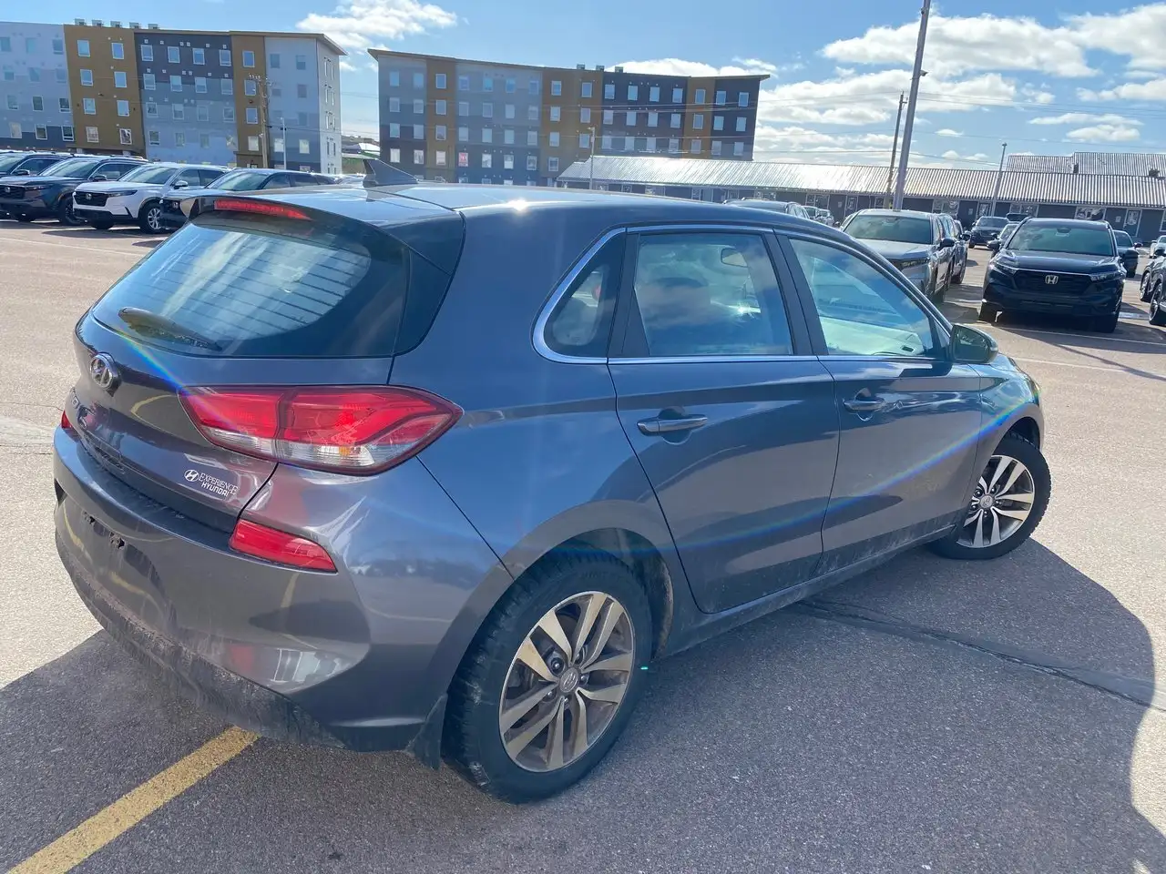 Hyundai ELANTRA снимка Hyundai ELANTRA