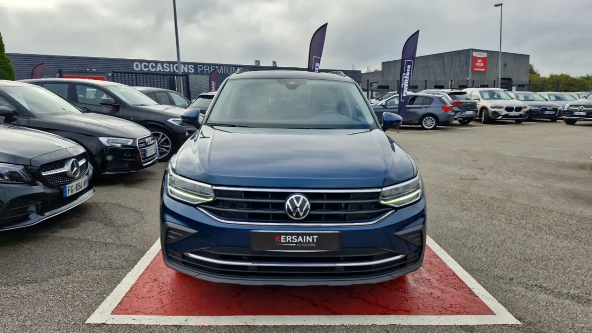 Volkswagen Tiguan II 2.0 TDI 150 DSG7 LIFE BUSINESS Bleu - 2
