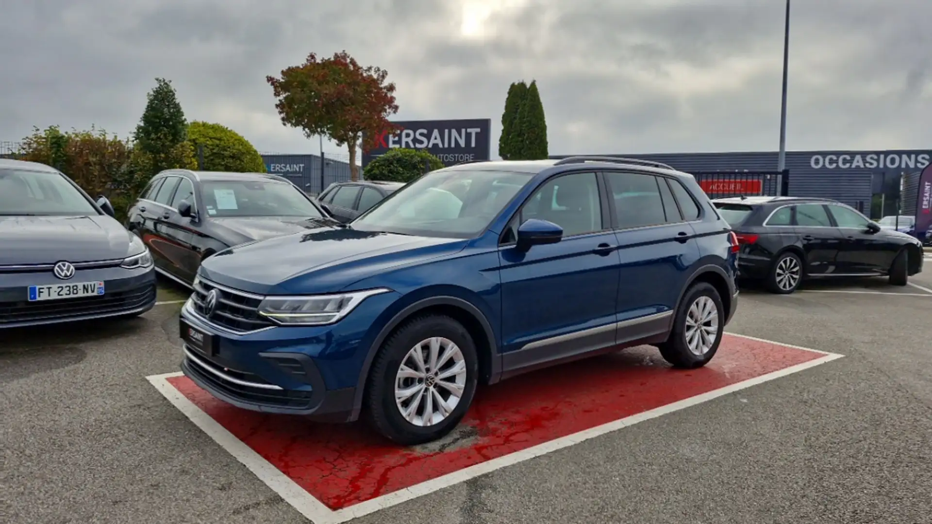 Volkswagen Tiguan II 2.0 TDI 150 DSG7 LIFE BUSINESS Bleu - 1