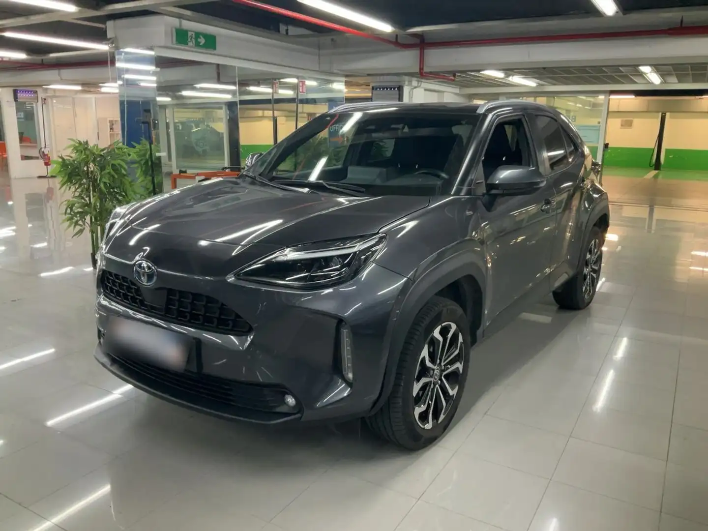 Toyota Yaris Cross Yaris Cross 1.5h Orange Edition awd-i 116cv e-cvt Gris - 1