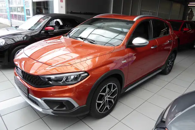 Fiat Tipo Cross erst 16.800 KM!! Navi R-Kamera