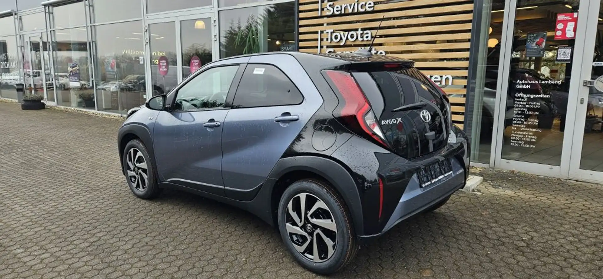 Toyota Aygo X Teamplayer Gris - 2