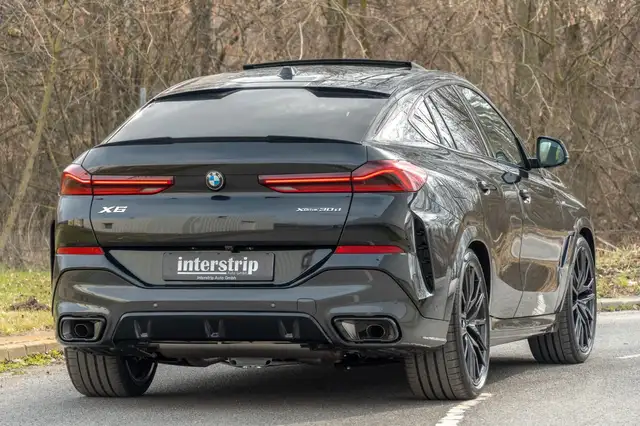 BMW X6 view 6