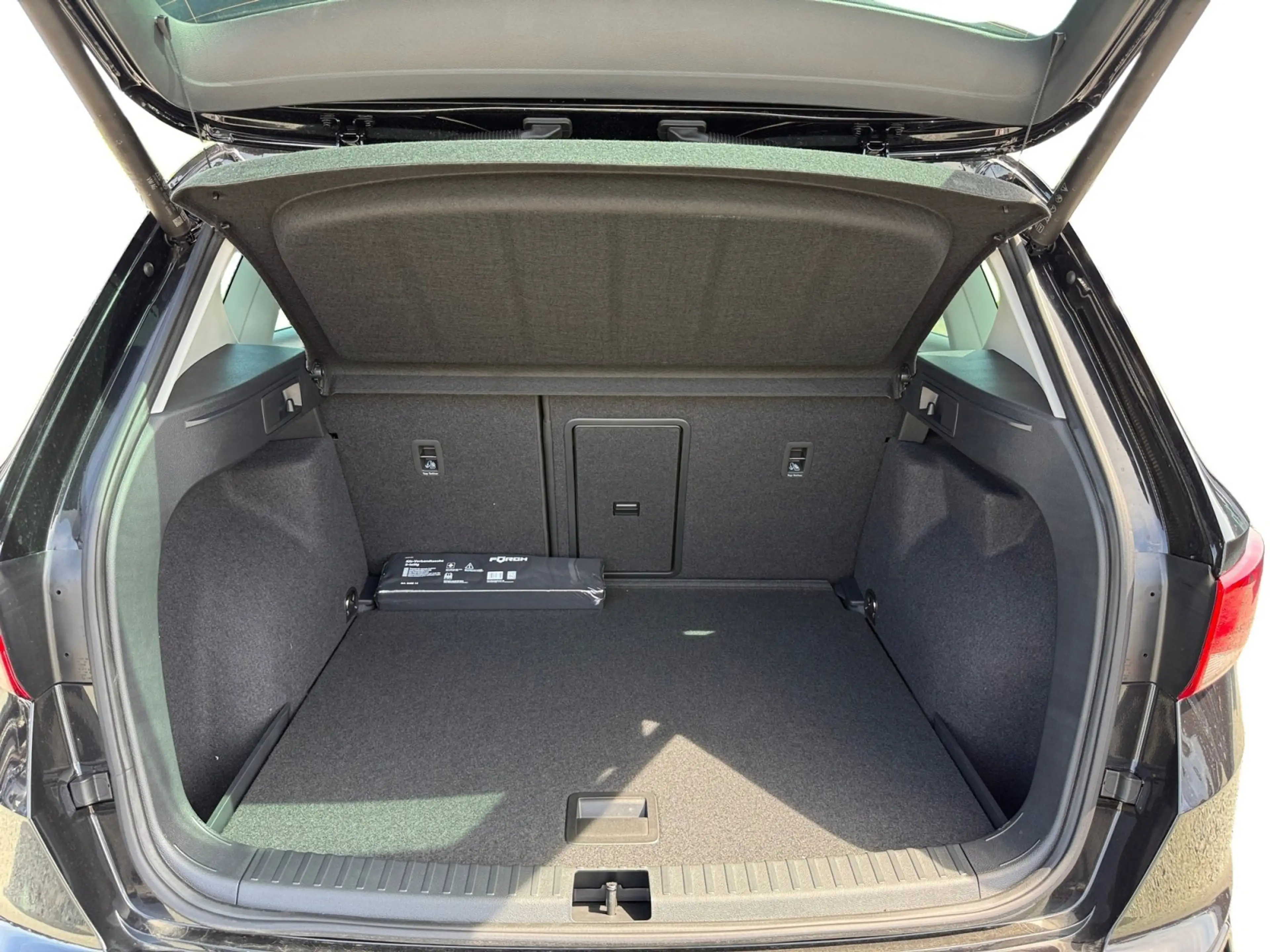 SEAT Ateca FR 2.0 TDI DSG ACC*AHK*NAVI*LED*PDC*e-Heck*SHZ — photo 6