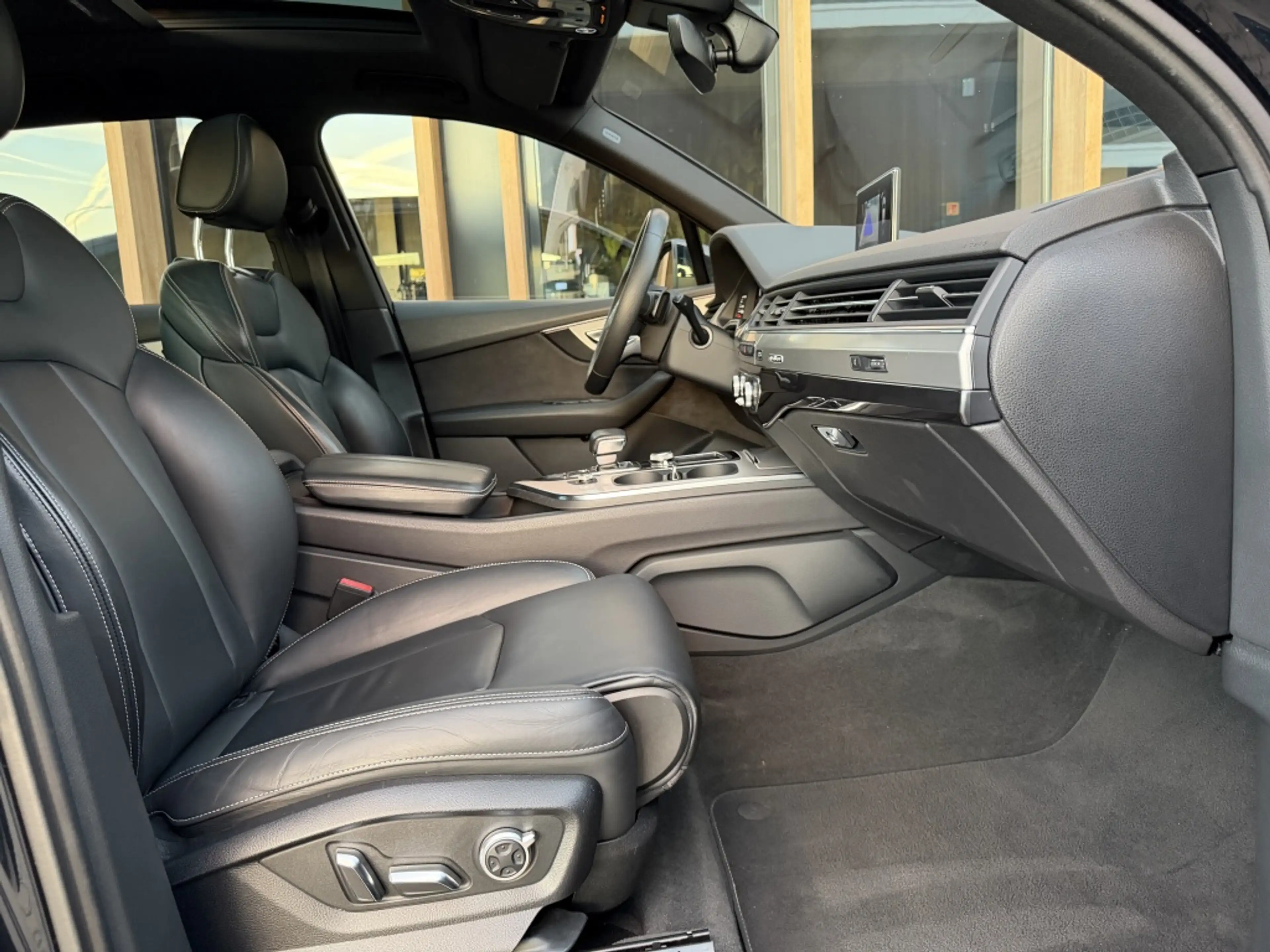 Audi Q7 e-tron 3.0 TDI Quattro | Pano | Trekhaak | Luchtvering | — photo 24