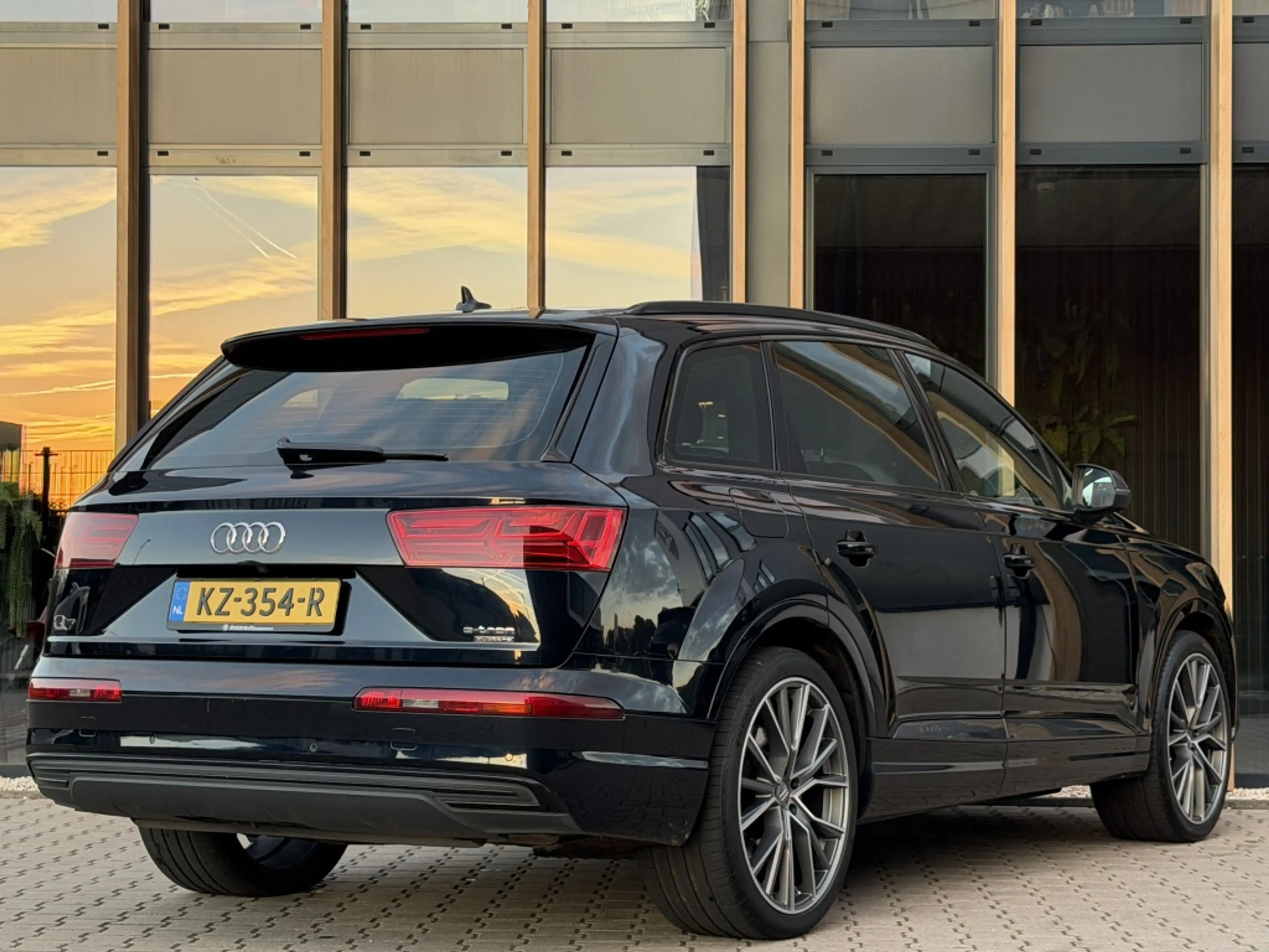 Audi Q7 e-tron 3.0 TDI Quattro | Pano | Trekhaak | Luchtvering | — photo 2