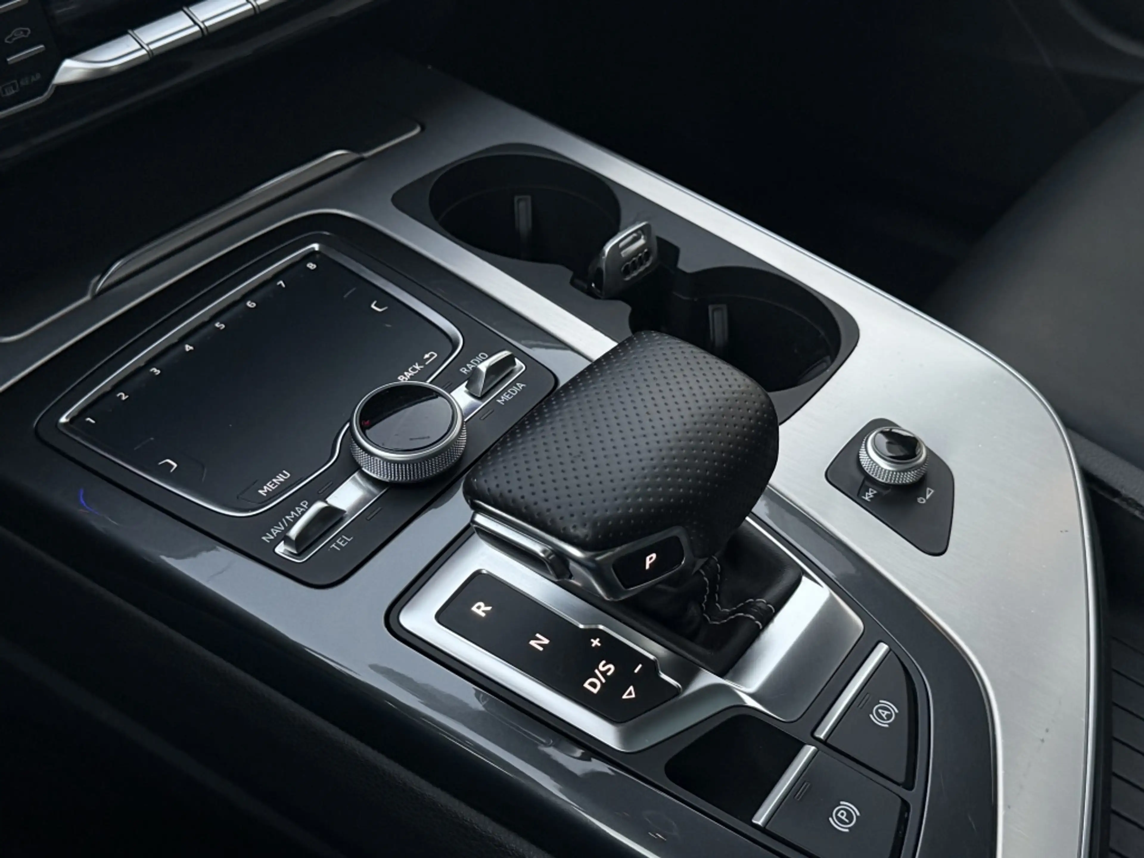 Audi Q7 e-tron 3.0 TDI Quattro | Pano | Trekhaak | Luchtvering | — photo 21