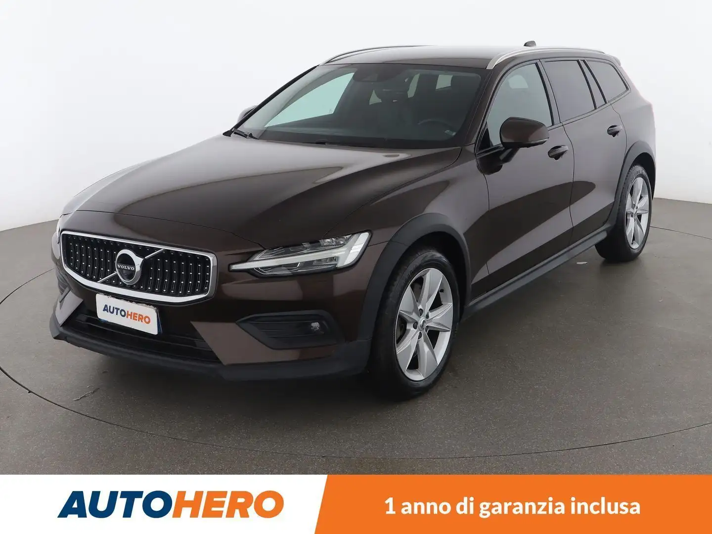 Volvo V60 Cross Country 2.0 D4 Business Plus Geartronic  AWD Brown - 1