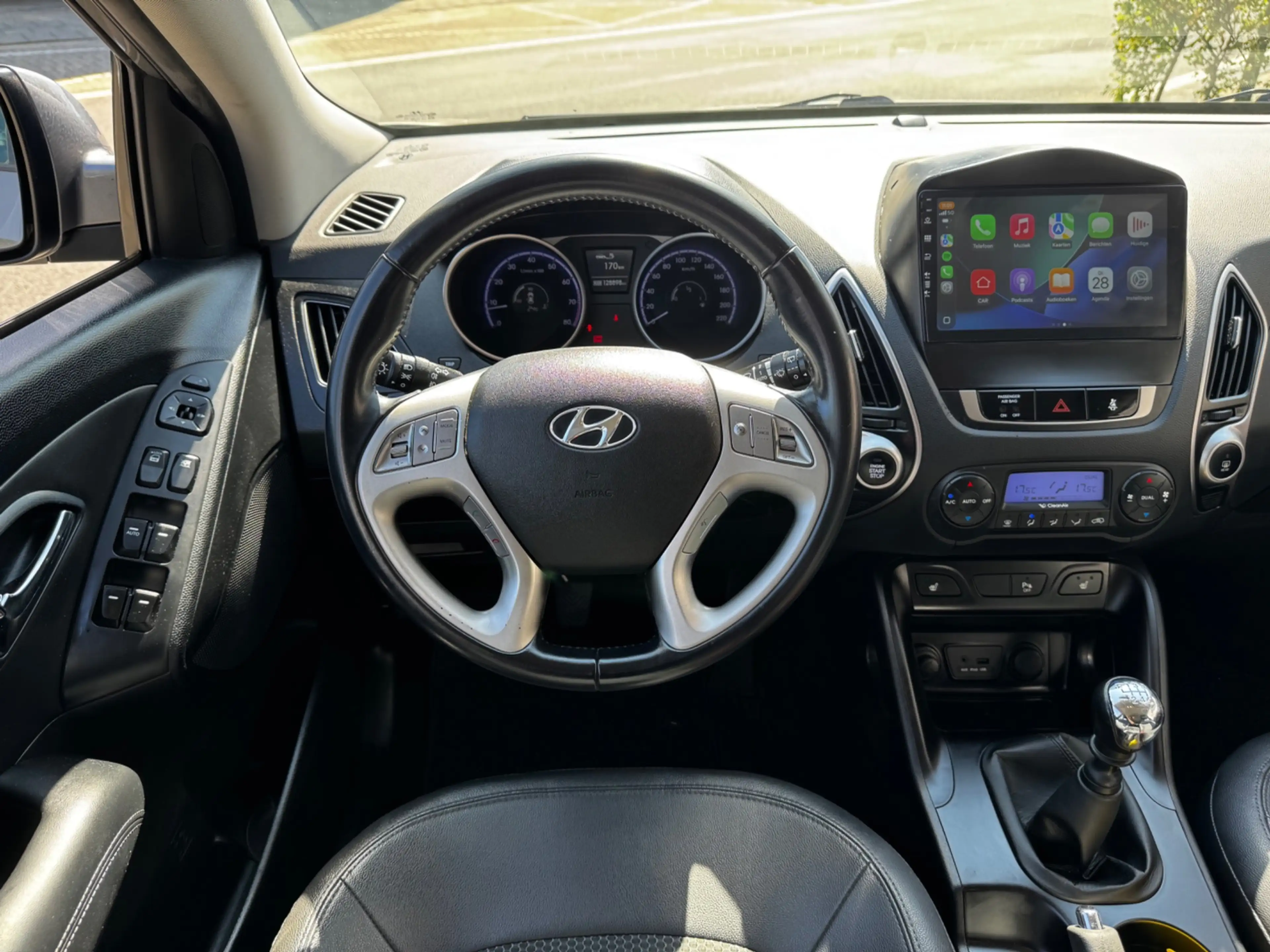 Hyundai iX35 1.6i GDI i-Magine Navigatie Leder CarPlay Dealer H — photo 4