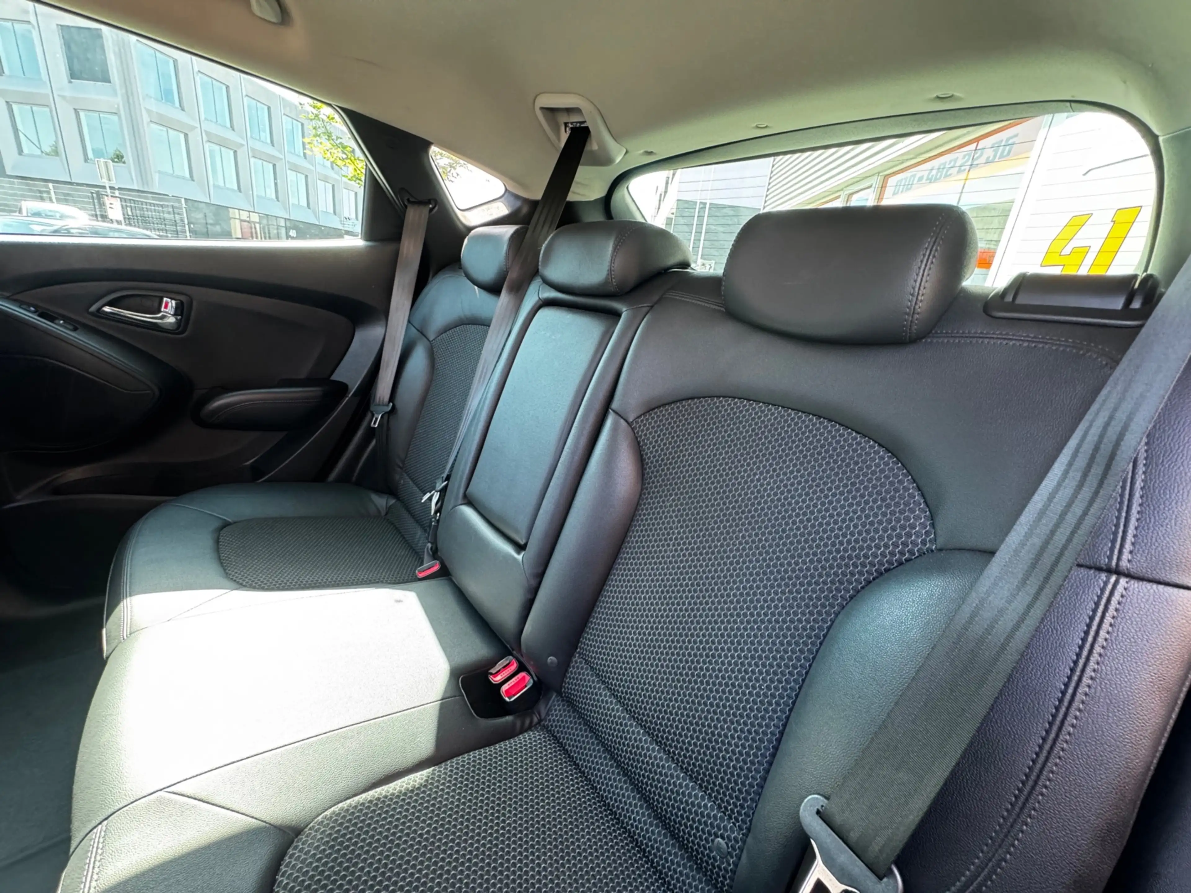 Hyundai iX35 1.6i GDI i-Magine Navigatie Leder CarPlay Dealer H — photo 7