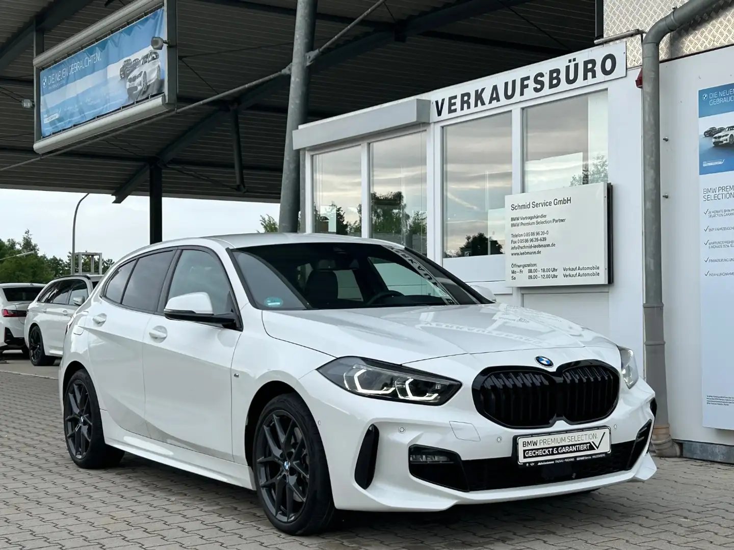 BMW 120 d M-Sportpaket HeadUp/KomfZug/RFK/LKH/AdaptLED Weiß - 2