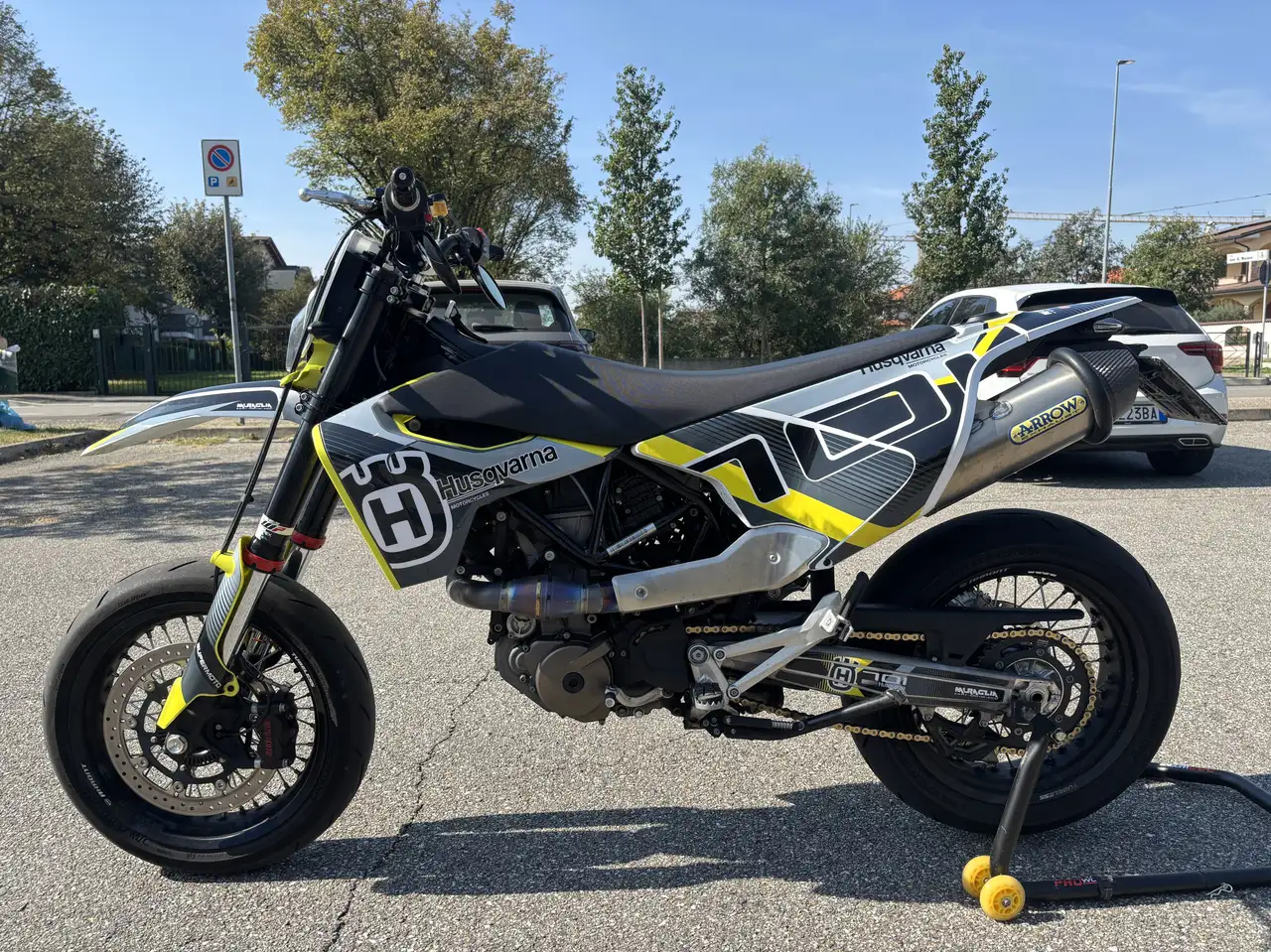 Husqvarna 701 Supermoto