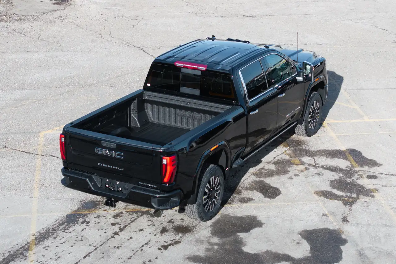 GMC Sierra 2500HD снимка GMC Sierra 2500HD