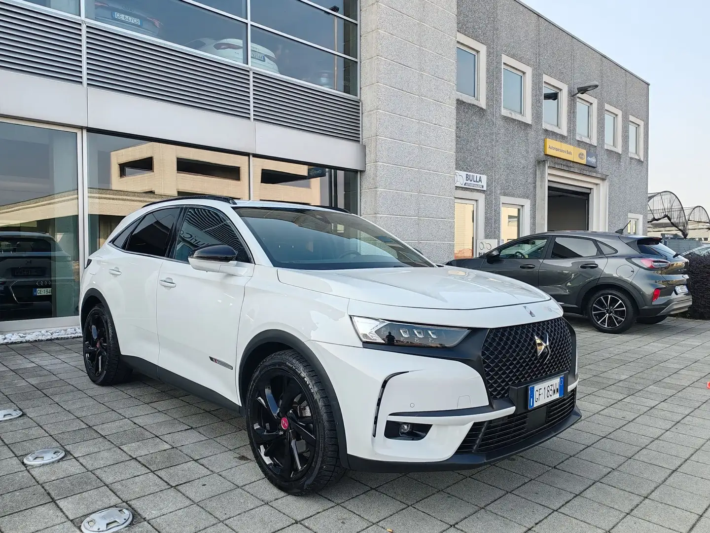 DS Automobiles DS 7 Crossback E-Tense 4x4 Performace Line+ 300cv Pelle/Alcantara Bianco - 2