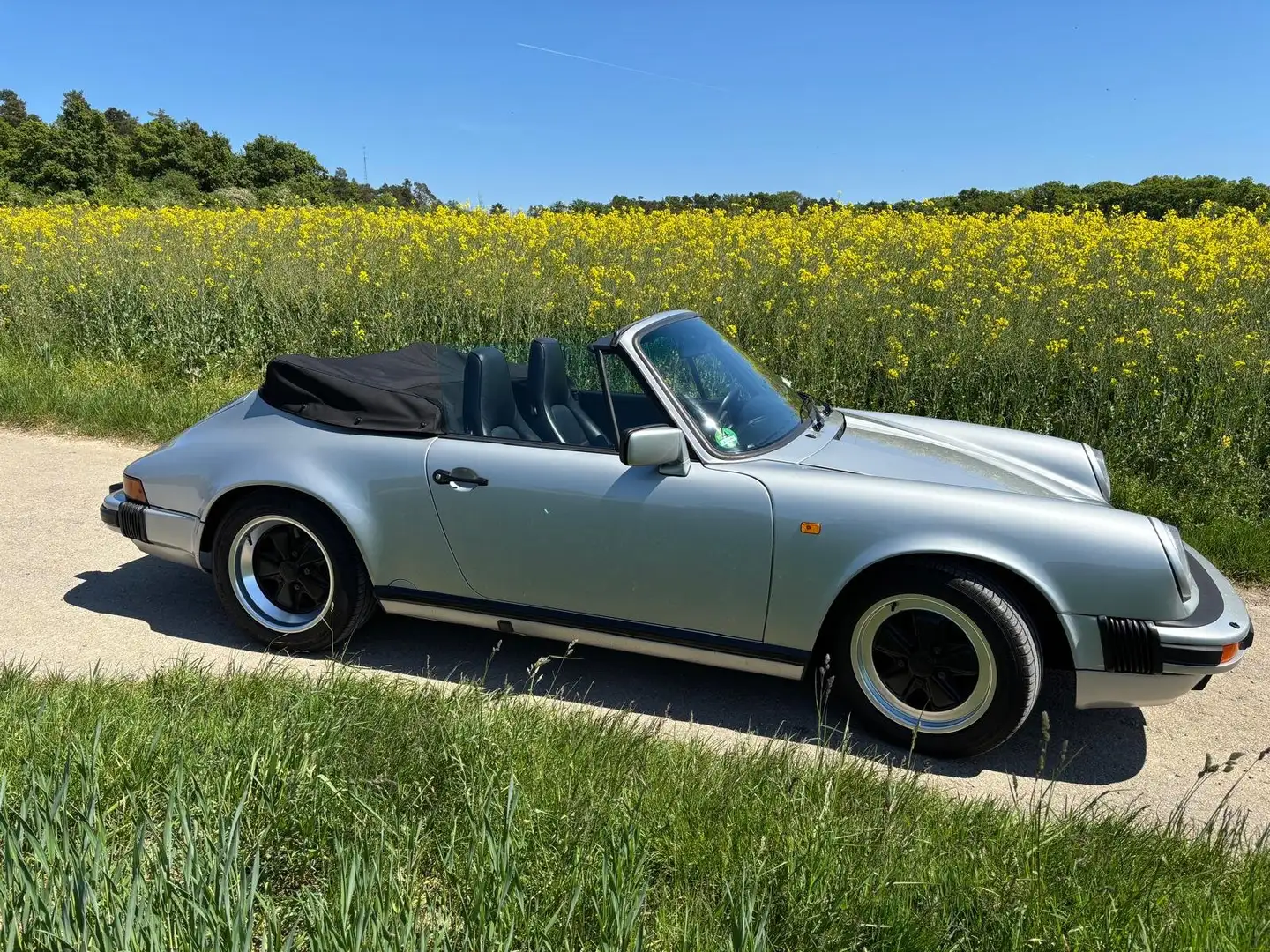Porsche 911 Carrera Cabriolet Silber - 2