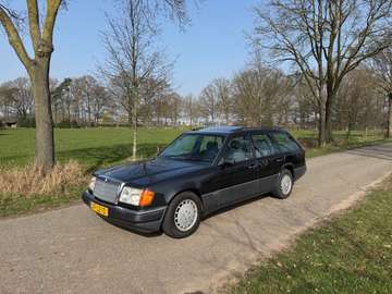 200-500 (W124) Combi 250 Diesel 5 cilinder 1991