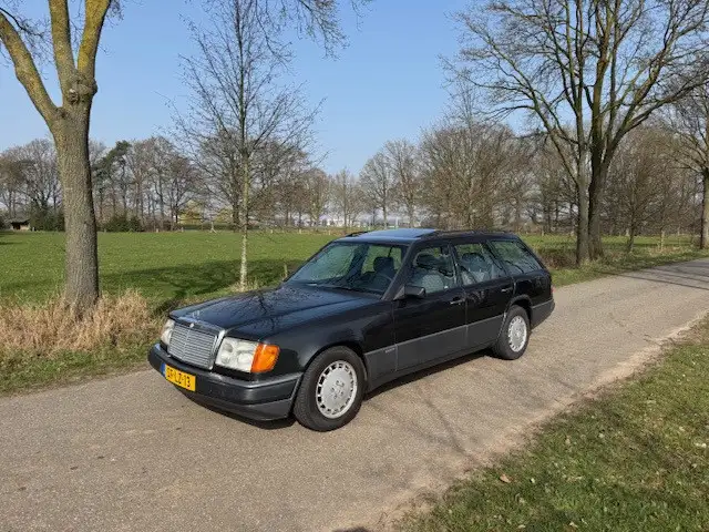 Mercedes-Benz 500 200-500 (W124) Combi 250 Diesel 5 cilinder 1991