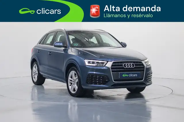 Audi Q3 view 3