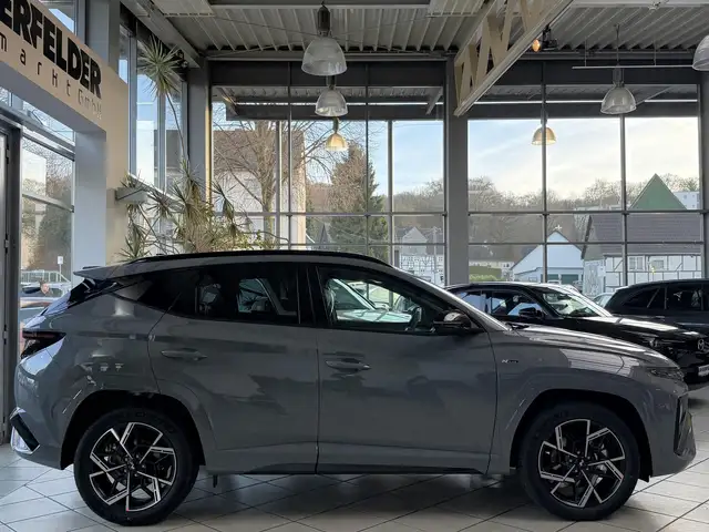 Hyundai Tucson view 2