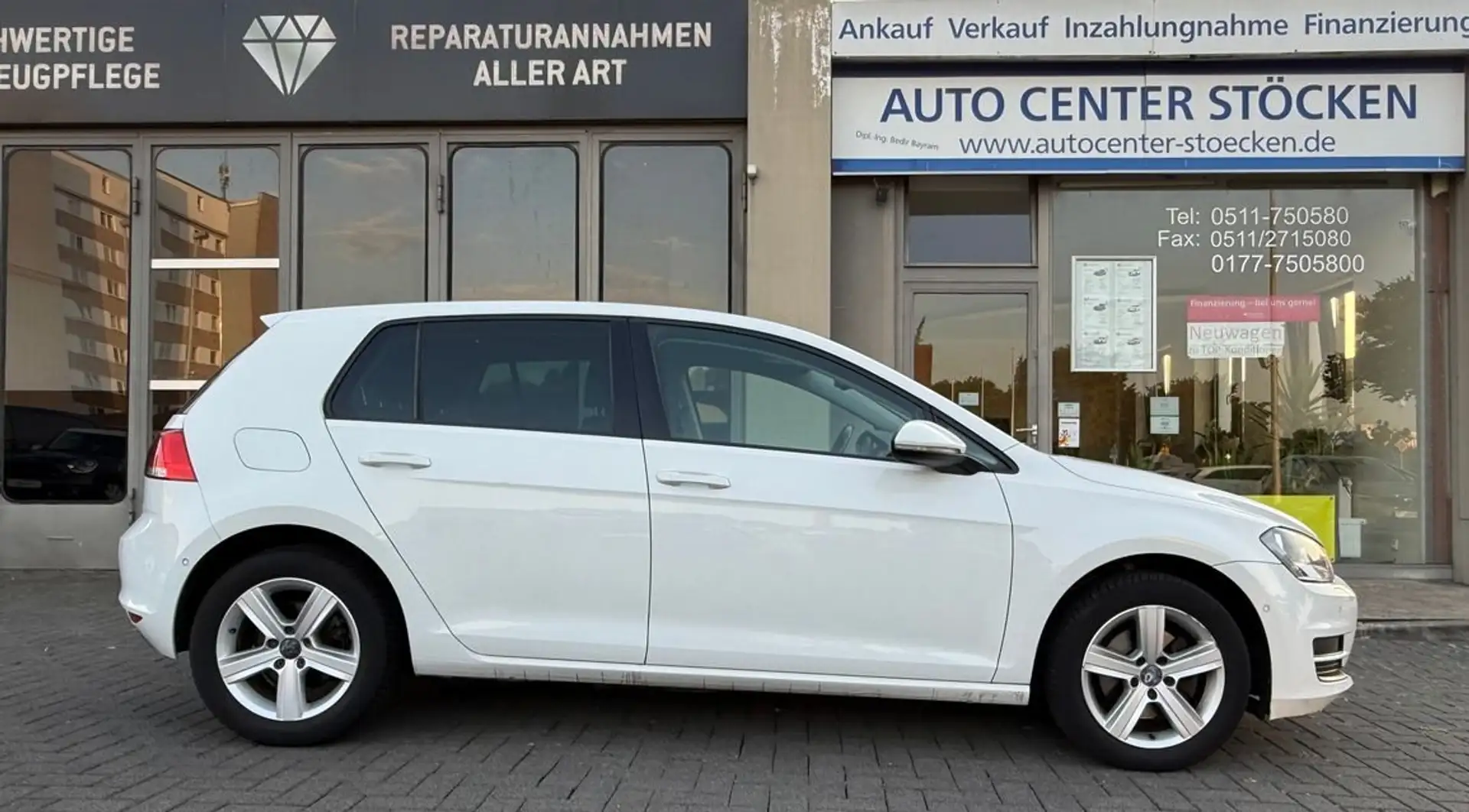 Volkswagen Golf Comfortline BMT GarantieFinanzierungSitzheizungPDC Weiß - 2