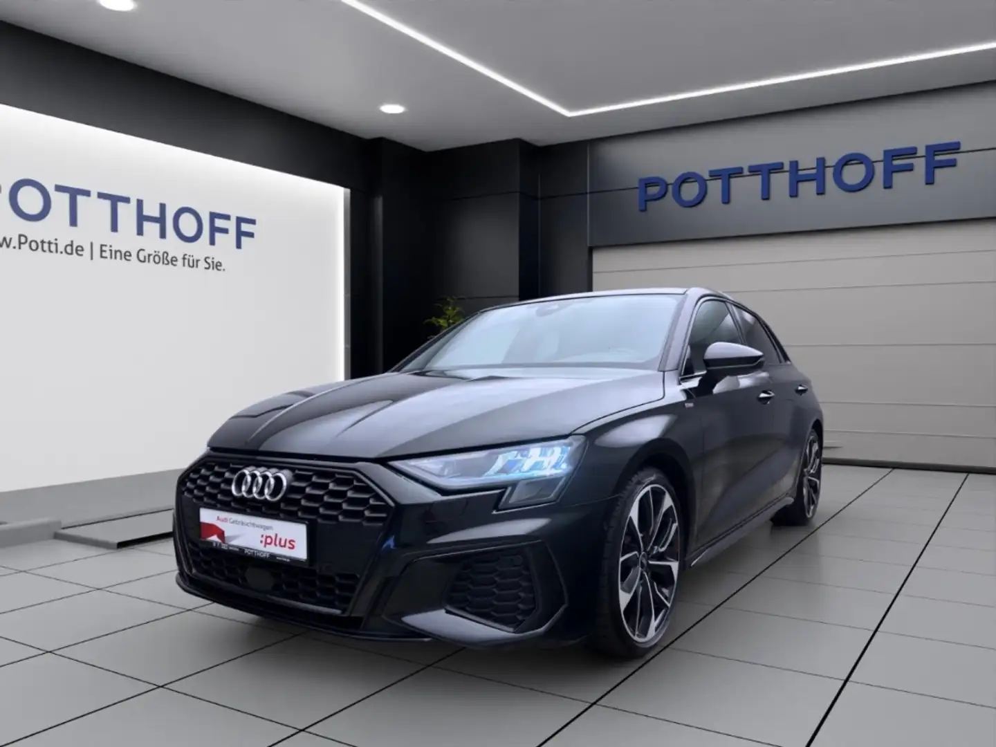 Audi A3 Sportback 35 TFSI S LINE PANO NAVI VIRTUAL SITZHZG Zwart - 1