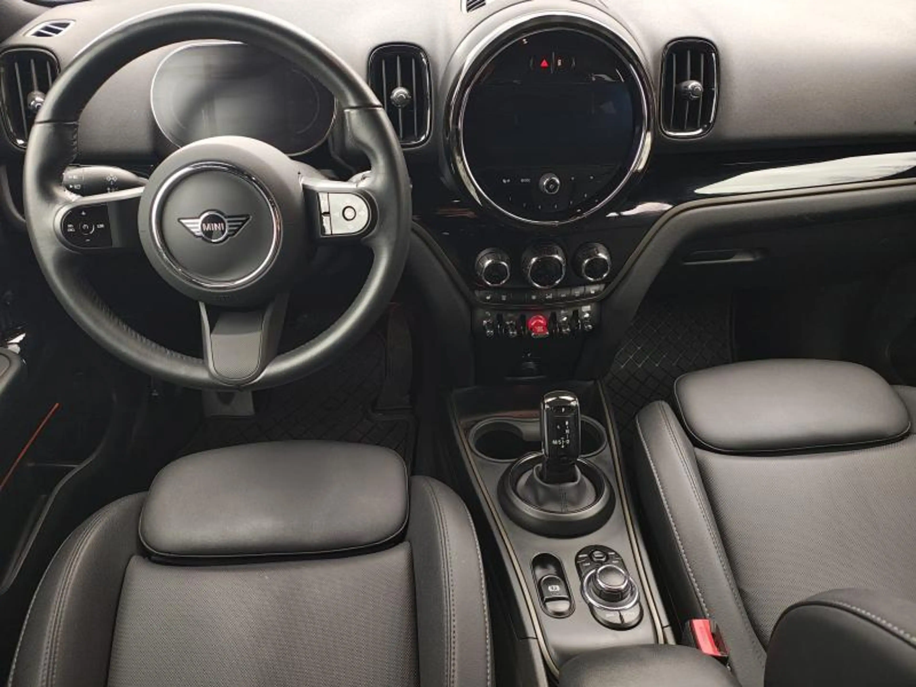 MINI Cooper D Countryman Auto / Sièges Sport / LED Headlights — photo 7