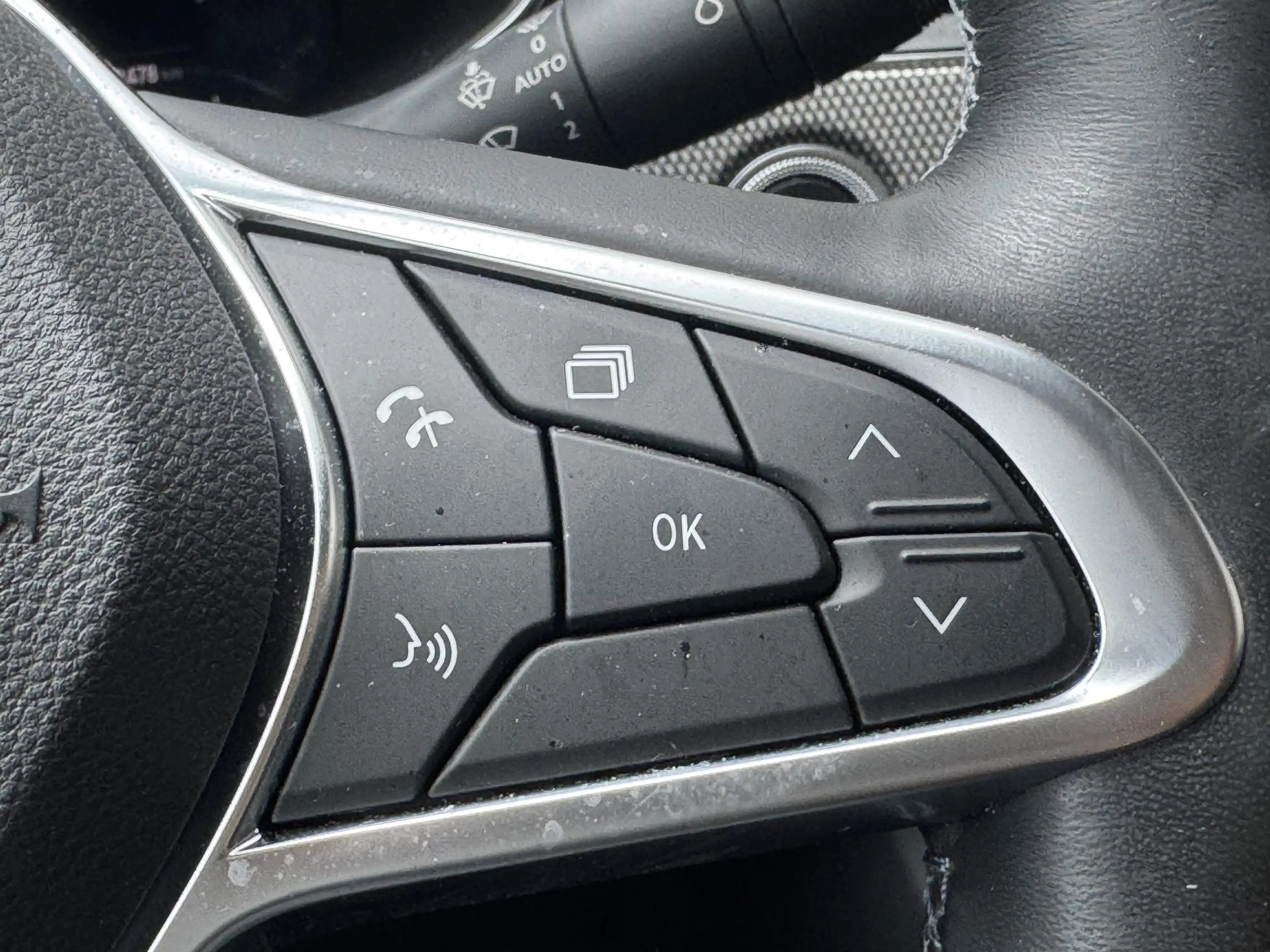 Renault Arkana 1.6 E-Tech hybrid 145 techno | Stoel + stuurverwar — photo 30