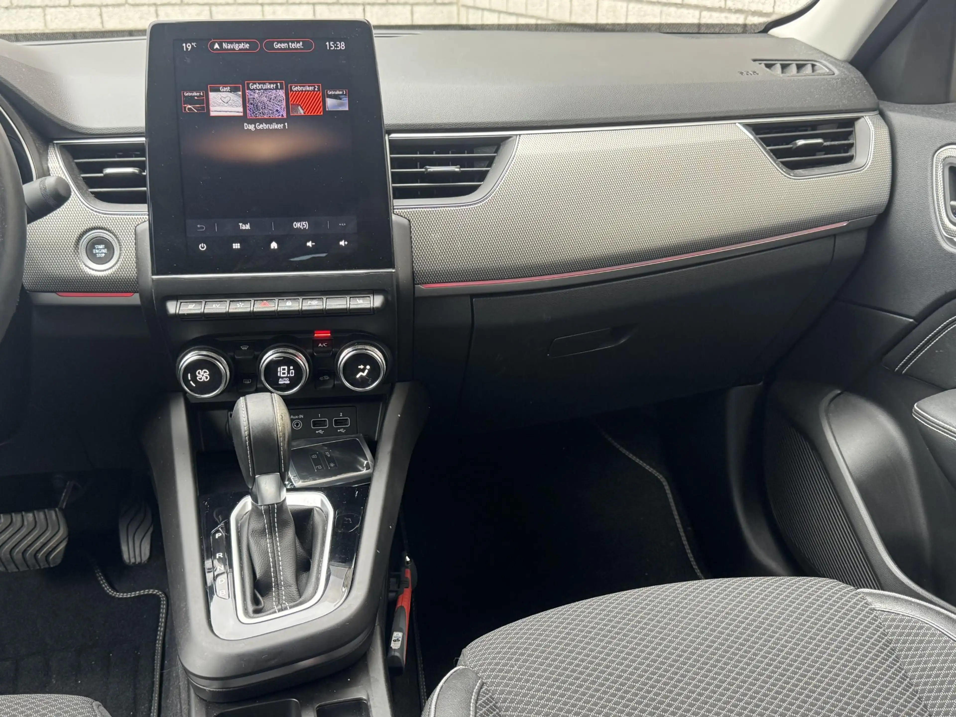 Renault Arkana 1.6 E-Tech hybrid 145 techno | Stoel + stuurverwar — photo 11