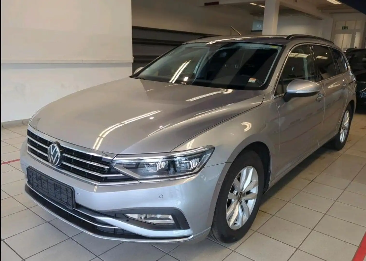 Volkswagen Passat Variant Var Business/Digital Cockp/Matrix LED/13950Netto Argent - 1