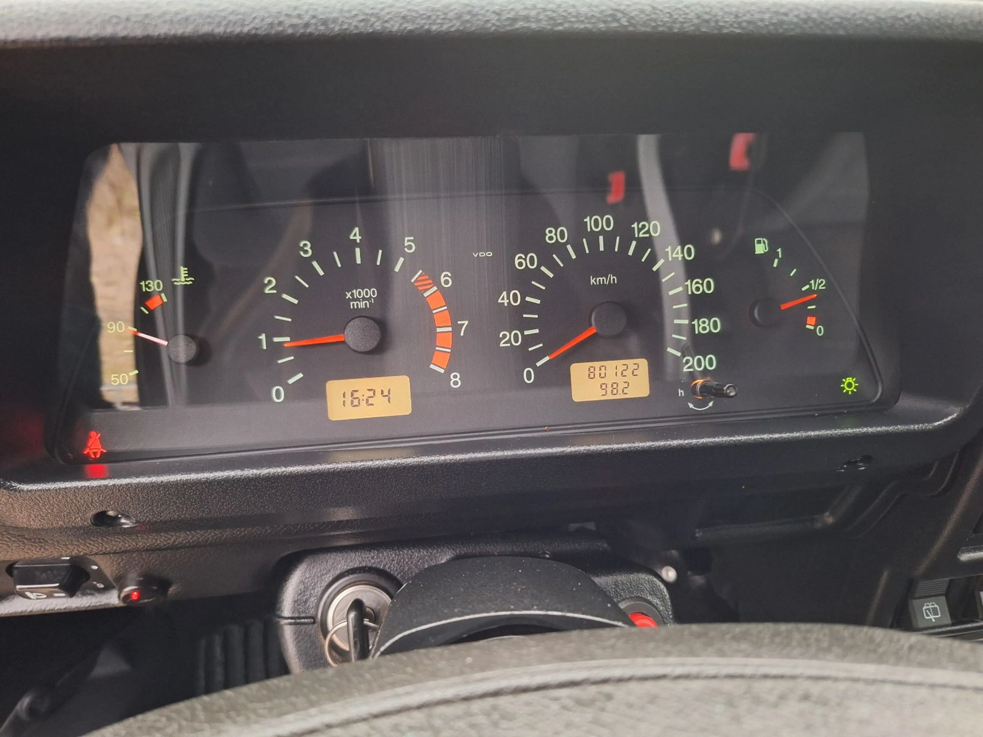 Lada Taiga Basis 4x4 2.deut.H. Service Tüv neu!! — photo 11